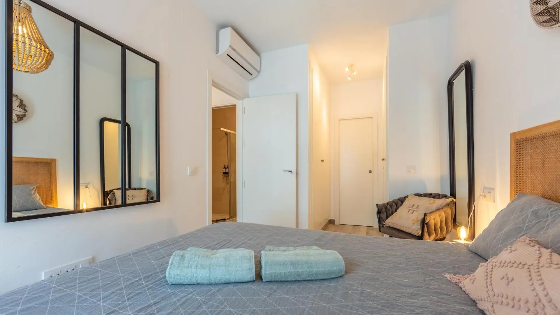 Terraza, Piscina Y Fibra Optica - Simplytarifa Apartment
