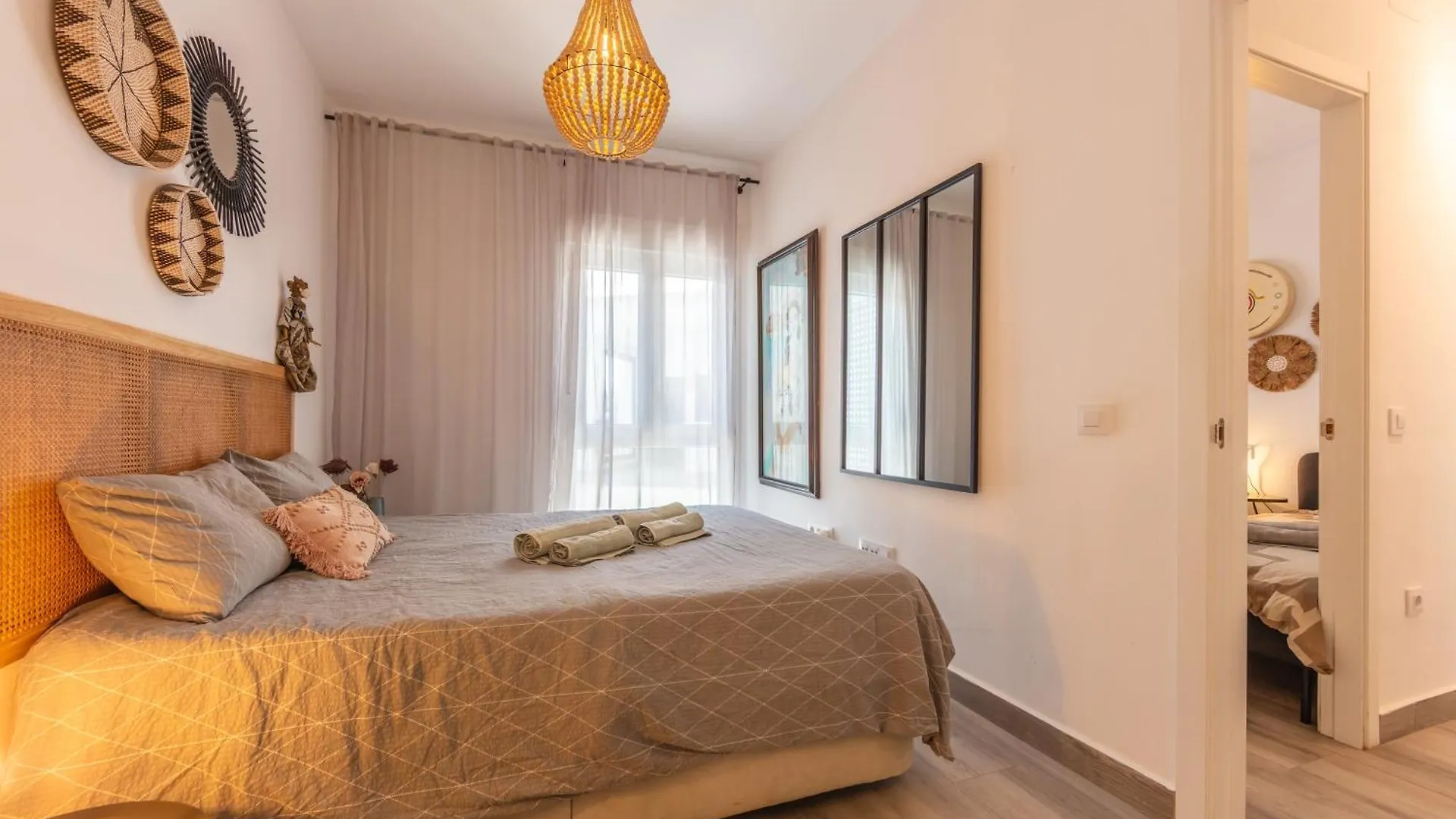Terraza, Piscina Y Fibra Optica - Simplytarifa Apartment